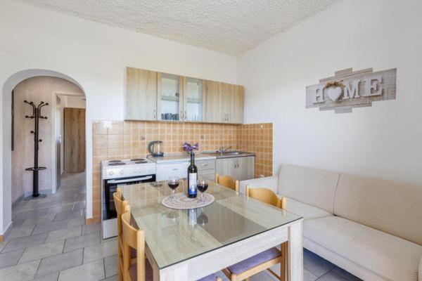 טיווט Apartments Ivo Bozinovic מראה חיצוני תמונה