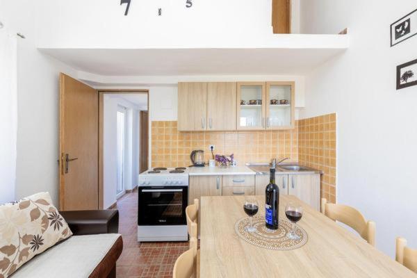 טיווט Apartments Ivo Bozinovic מראה חיצוני תמונה